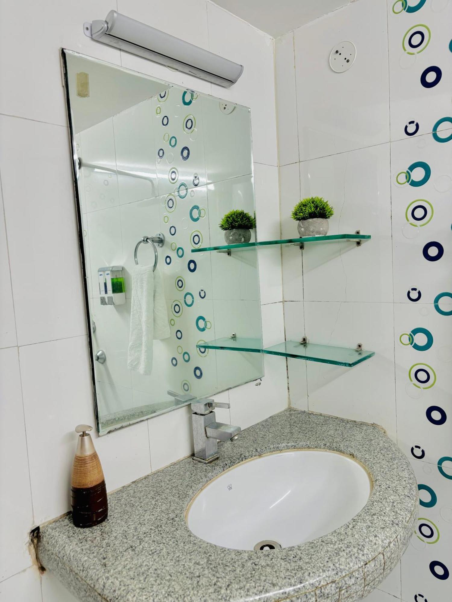 Royal Palms Luxury Service Apartment Nagpur Værelse billede