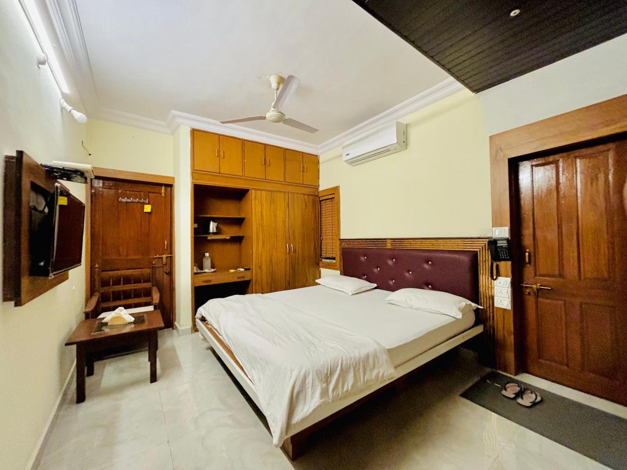 Royal Palms Luxury Service Apartment Nagpur Værelse billede